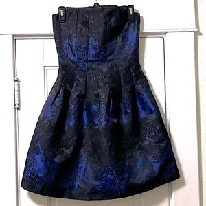 NWT. H&M cocktail dress. Elegant black and blue. Size 8.